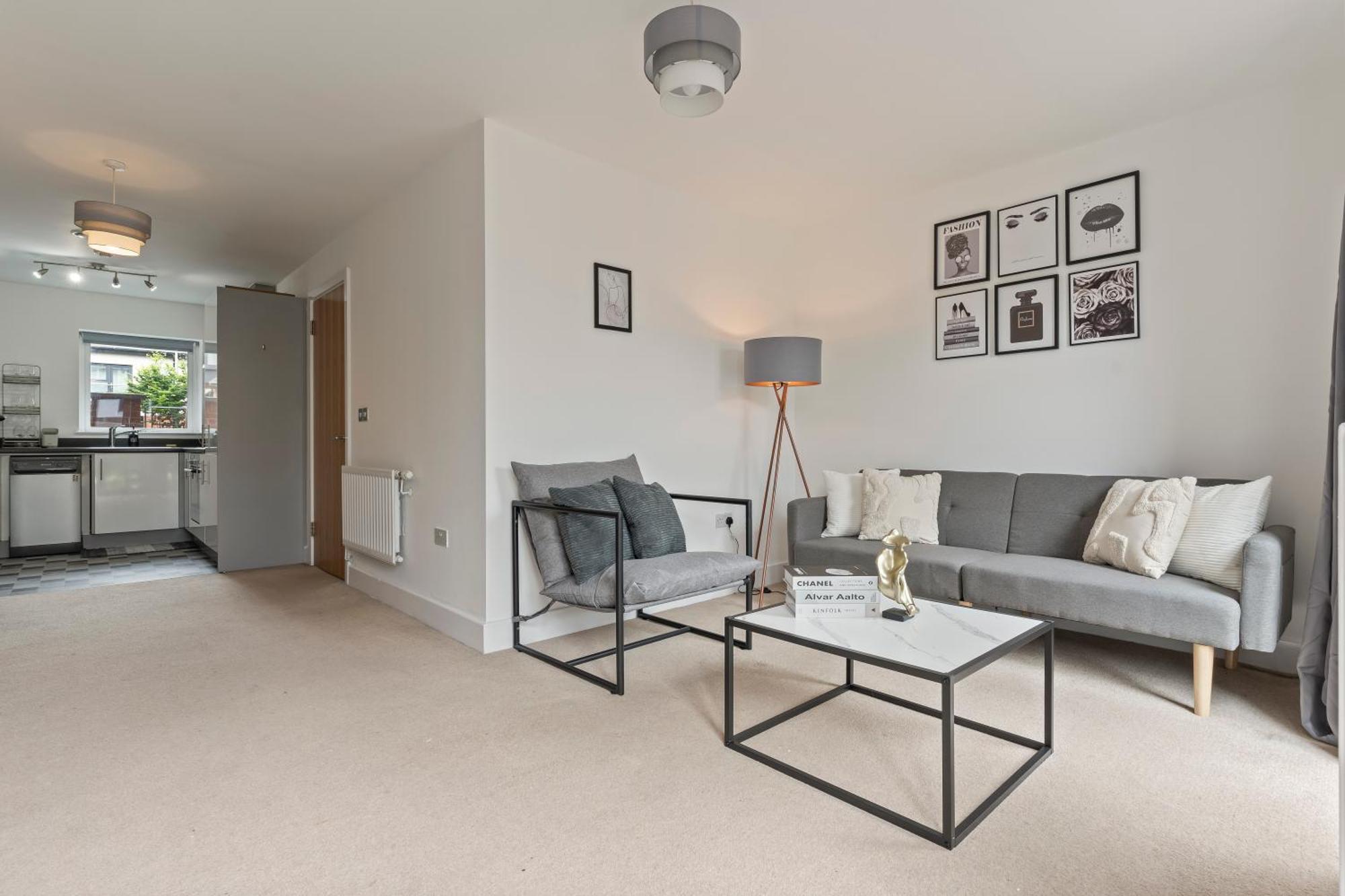 3-bed House - Perfect For Leisure * Birmingham